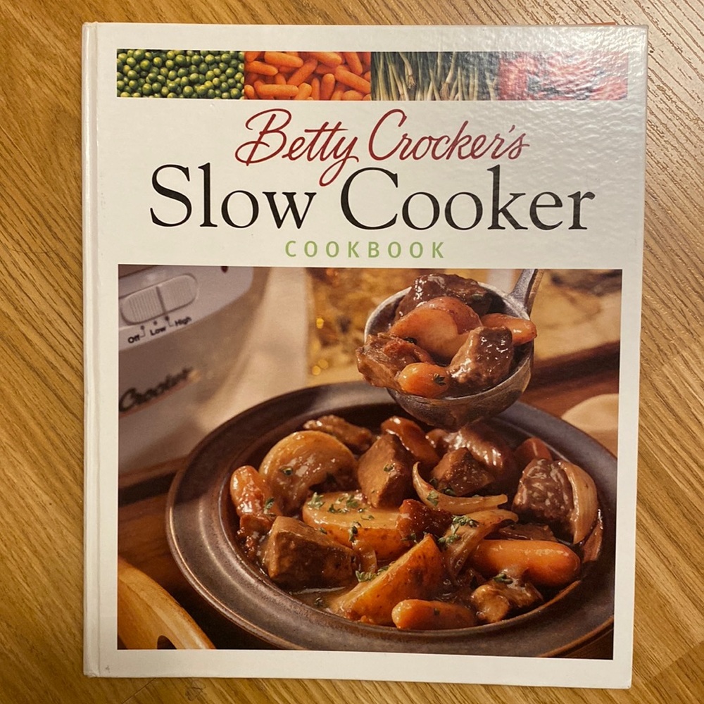 Betty Crocker Slow Cooker Cookbook